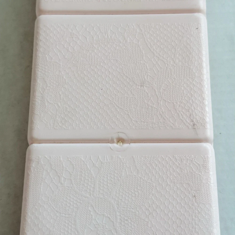 Mattel 1973 Barbie Townhouse Pink Couch/Bed‎ Vintage #7825